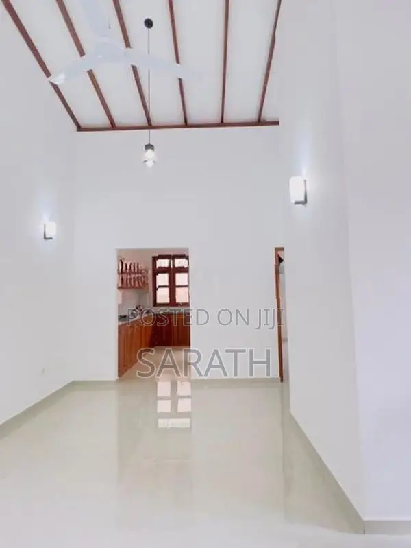 තනිමහල් අලුත්ම නිවසක් මාලබෙන්
