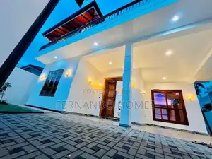 Nice Latest Brand New Upstairs 4 Bed Rooms House For Sale in Negombo