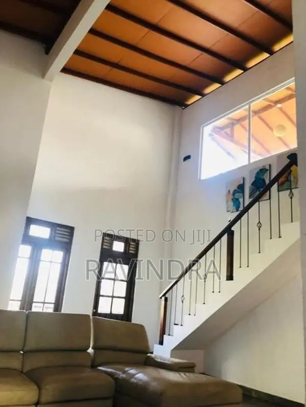 three Story House for sale pasal Mawatha Bokundara Boralesgamuwa