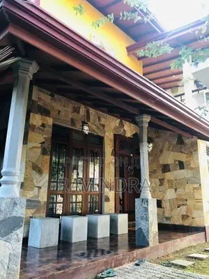 three Story House for sale pasal Mawatha Bokundara Boralesgamuwa