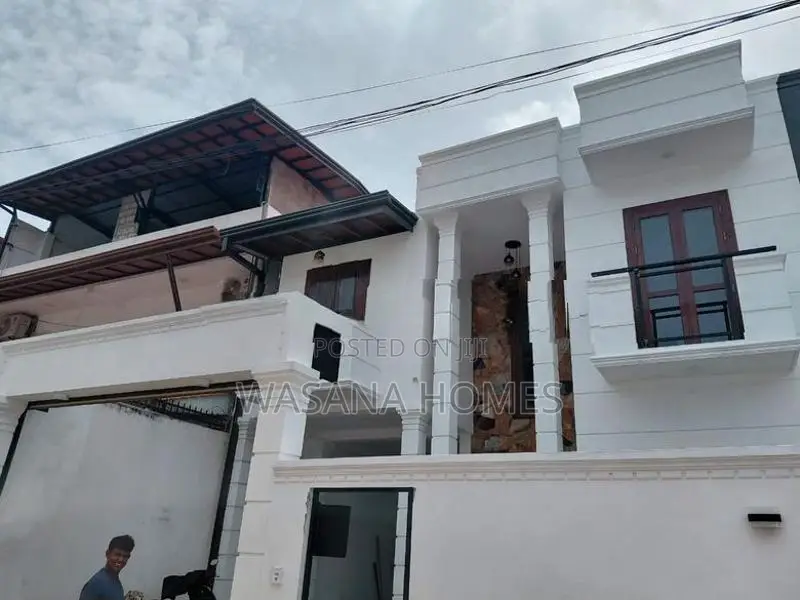 Modern luxury House for sale Borelesgamuwa