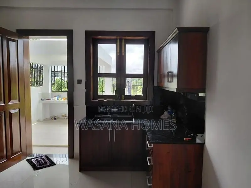 Modern luxury House for sale Borelesgamuwa