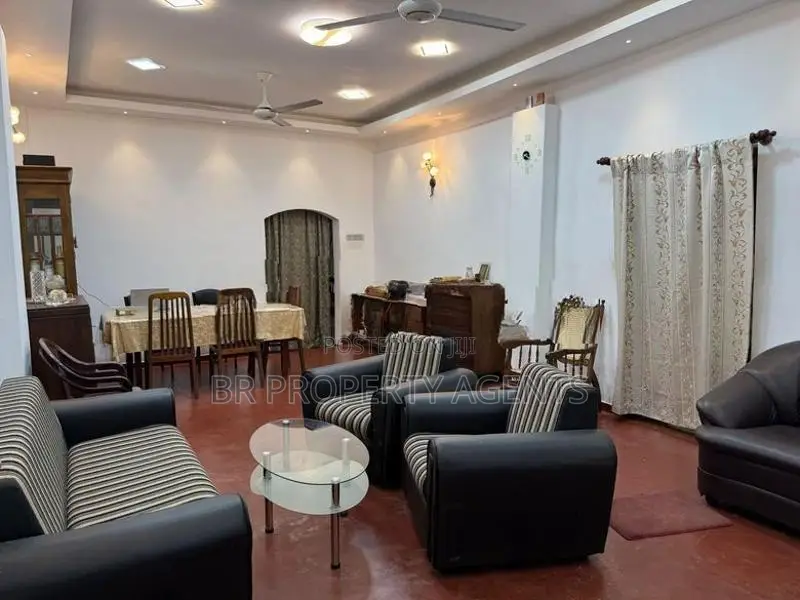 Two Story House for Sale in Kolonnawa