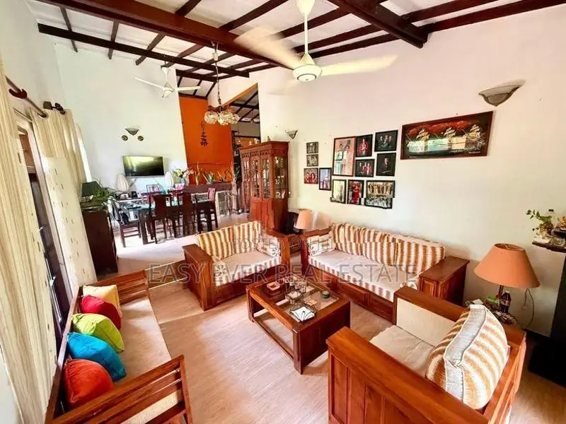 ගෝනපල ප්‍රදේශයෙන් අංගසම්පූර්ණ නිවස සියලූම ගෘහ භාණ්ඩ සමඟ විකිණීමට