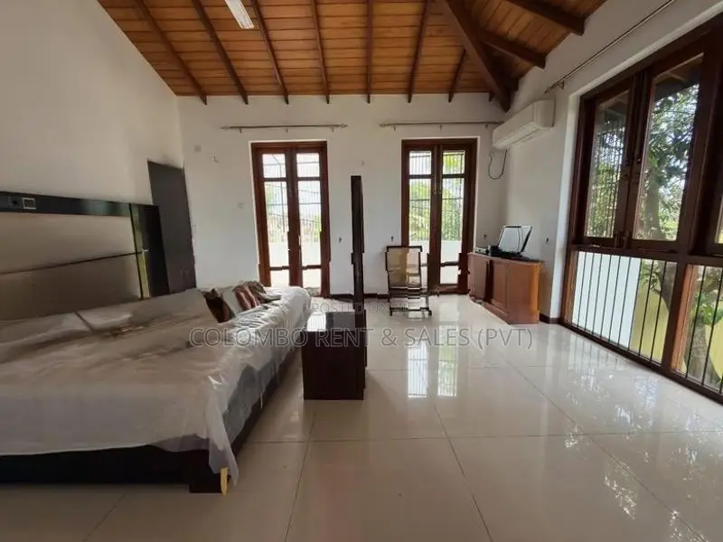 Luxury 6 Bedroom Semi-Furnished House for Rent in Kotte