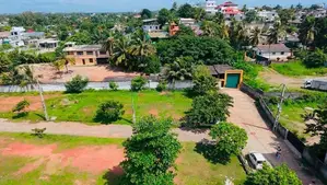 වත්තල සුපිරි බිම් කොටසක්