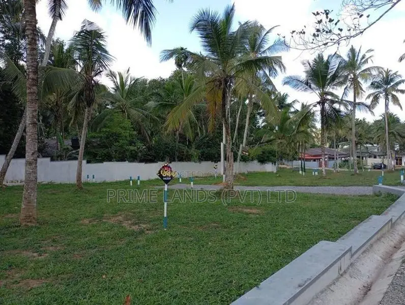 Land for Sale in Kadawatha