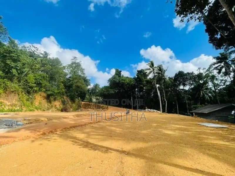 Residential Land for Sale at Kadawatha