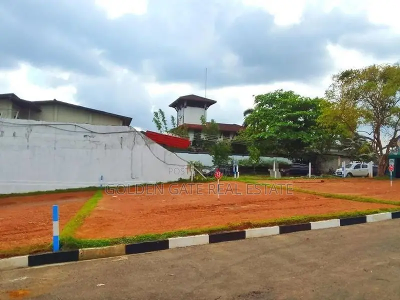 Kadawatha Land for Sale