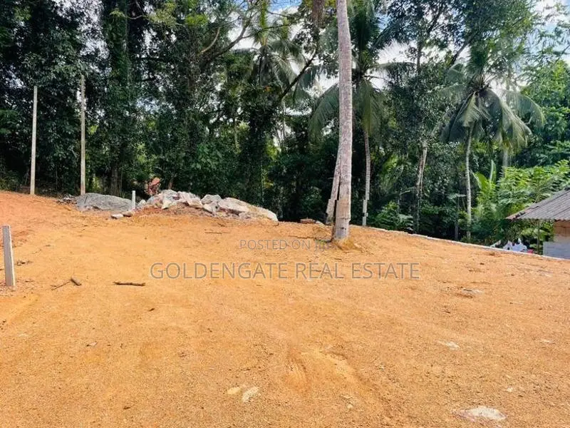 Kadawatha Land for Sale