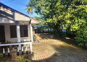 වලස්මුල්ල ප්‍රදේශයේ නිවසක් විකිණීමට