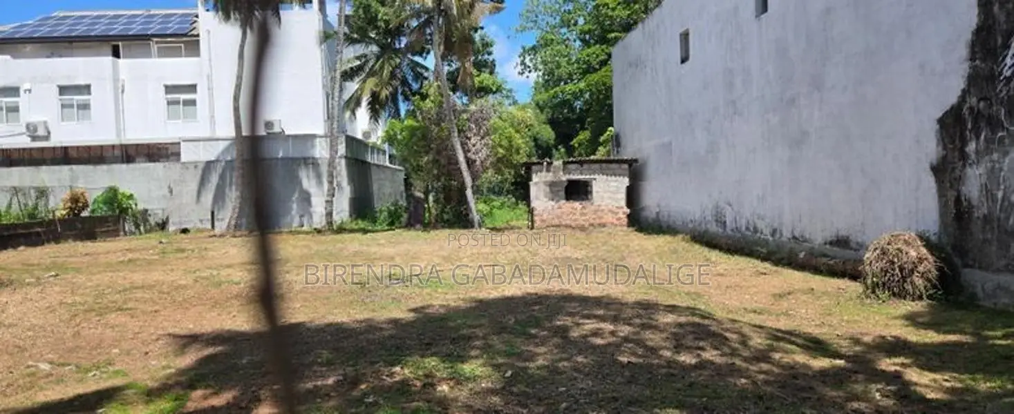 25.8P Bare Land for Sale in Kumbukgahaduwa, Parliament Rd