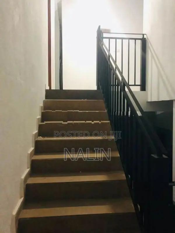 Sharing Rooms for Girls in Dehiwala