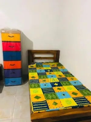 Sharing Rooms for Girls in Dehiwala