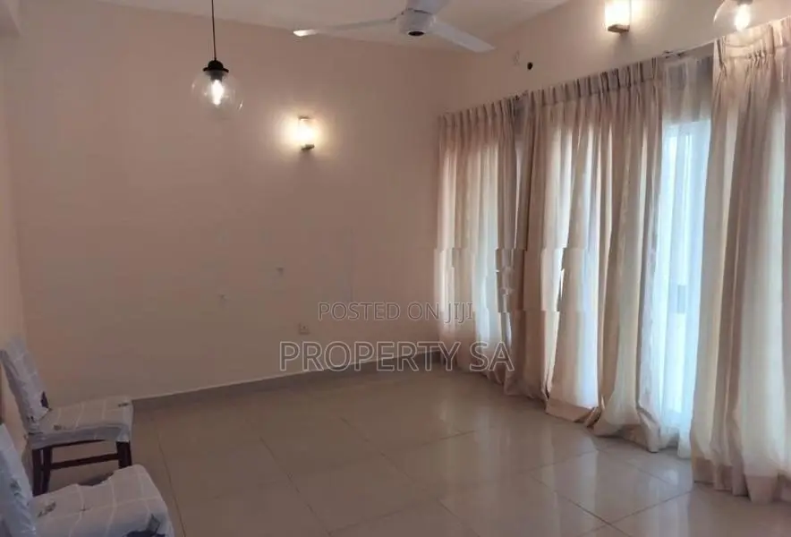 Apartment For Sale in Bambalapitiya (Colombo 4)