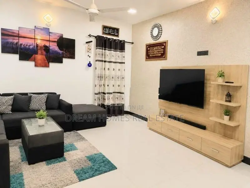 Road-Facing Multi-Unit House for Sale – Dehiwala