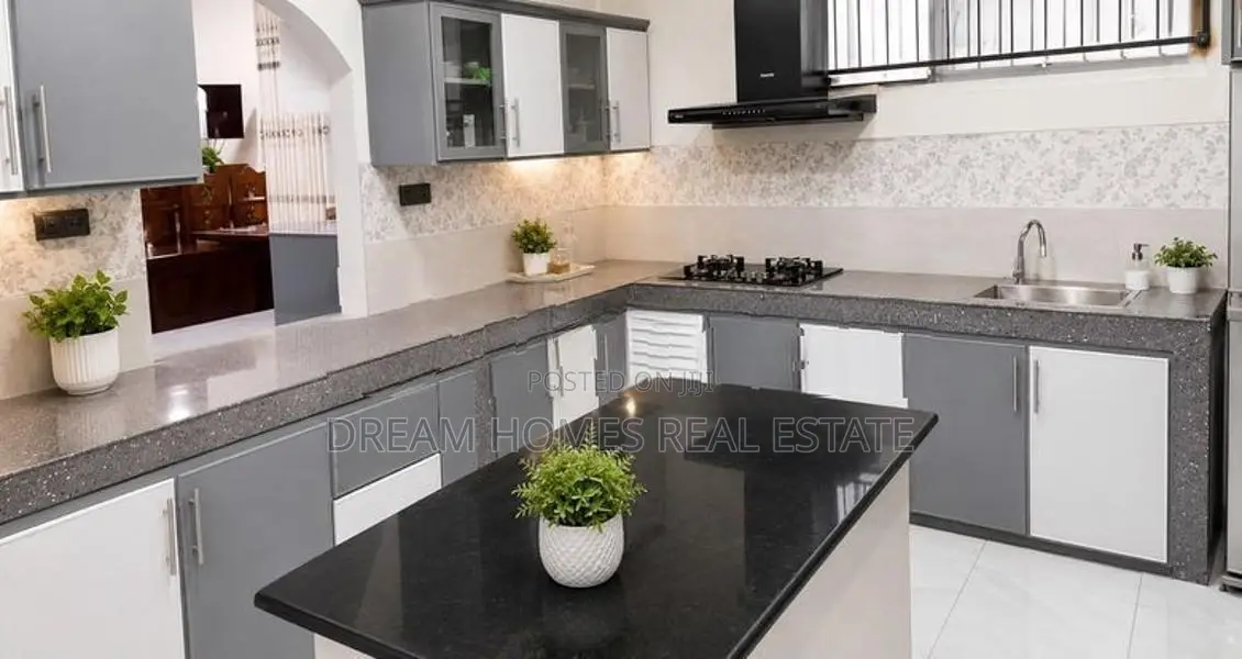 Road-Facing Multi-Unit House for Sale – Dehiwala