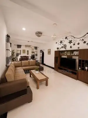 Road-Facing Multi-Unit House for Sale – Dehiwala