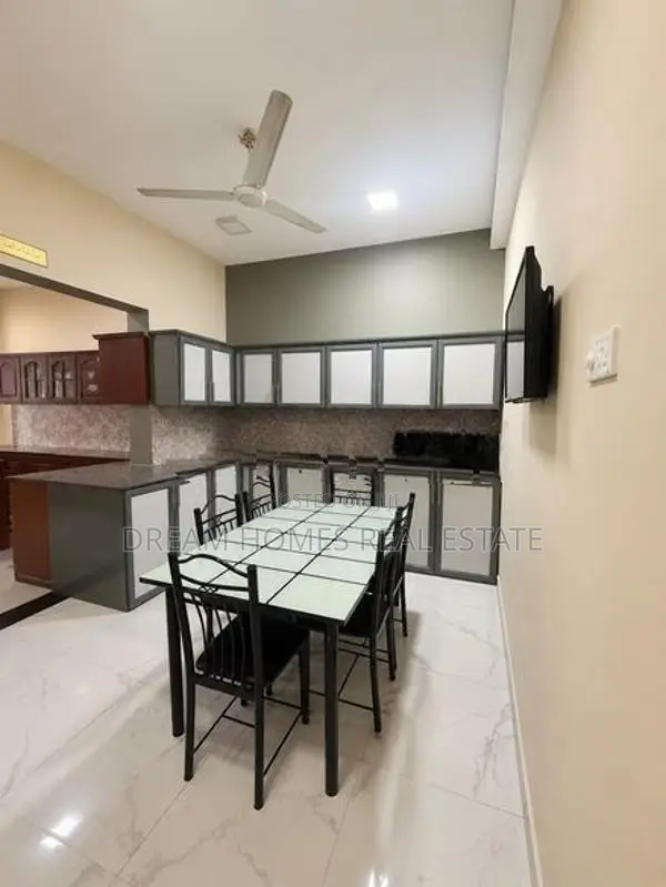 Road-Facing Multi-Unit House for Sale – Dehiwala