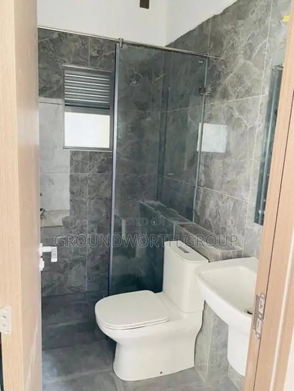 Luxury Apartment For Sale in Athurugiriya