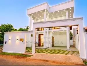 BRAND NEW LUXURY THREE-STOREY HOUSE IN PILIYANDALA