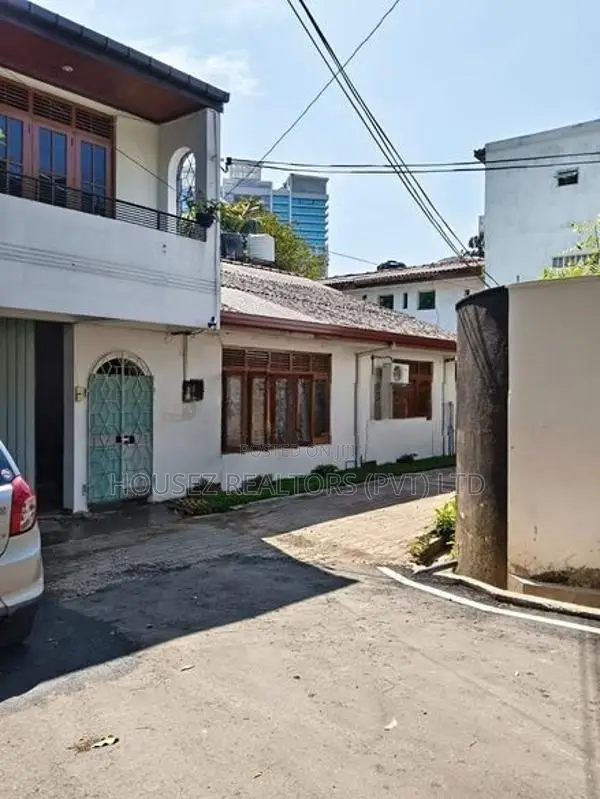 Fully Furnished 6-Bedroom House for Rent – Rajagiriya