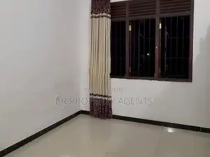 Three Storey House for Sale in Kottawa