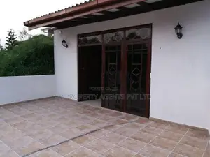 Three Story House for Sale in Akuregoda, Battaramulla