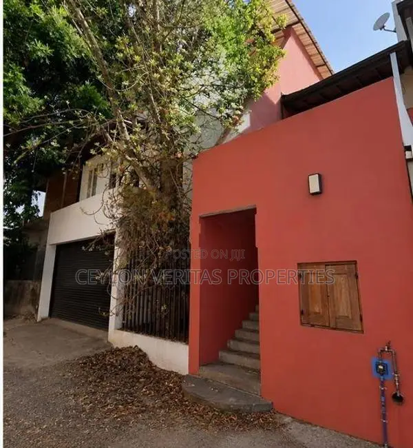 Exclusive Living in Colombo 07 | Bullers Lane L 4 Br House for Sale