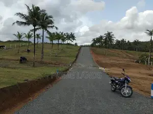 අලුත්ගම නේවාසික බිම් කොටස්