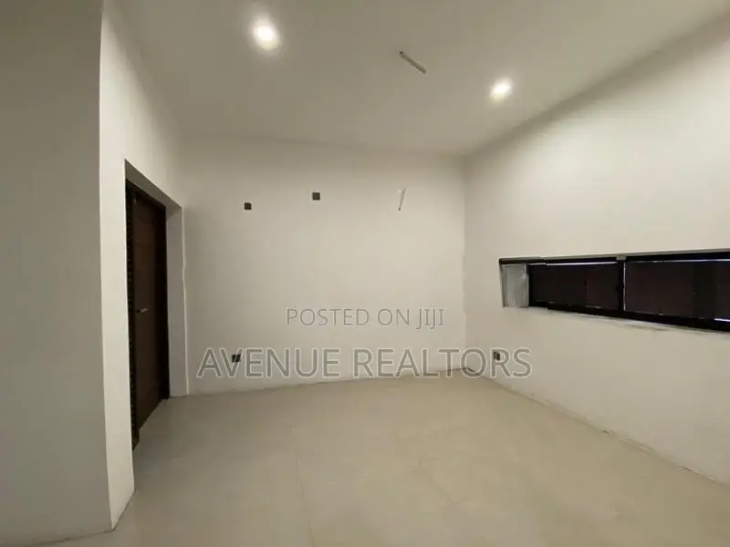 Modern House / Commercial Property for Sale in Mirihana, Nugegoda|HS49