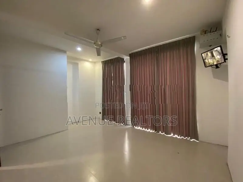 Modern House / Commercial Property for Sale in Mirihana, Nugegoda|HS49