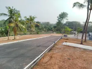 අඹතලේ හන්දියට ආසන්නව බිම් කොටස් විකිණීමට