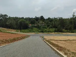පදිංචියට හොඳම බිම් කොටස් කලුතර