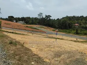 පදිංචියට හොඳම බිම් කොටස් කලුතර