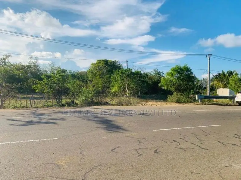 Prime 80-Perch Land for Sale in Hambantota