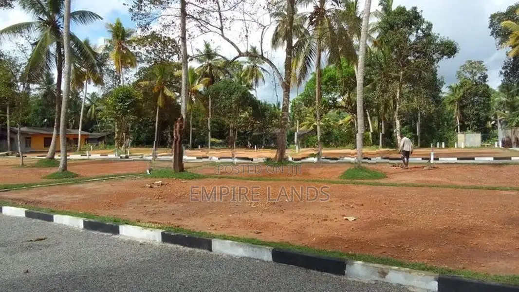 පොල්ගස්ඕවිට බස් පාරට ඇවිදින දුරින් පදිංචියට