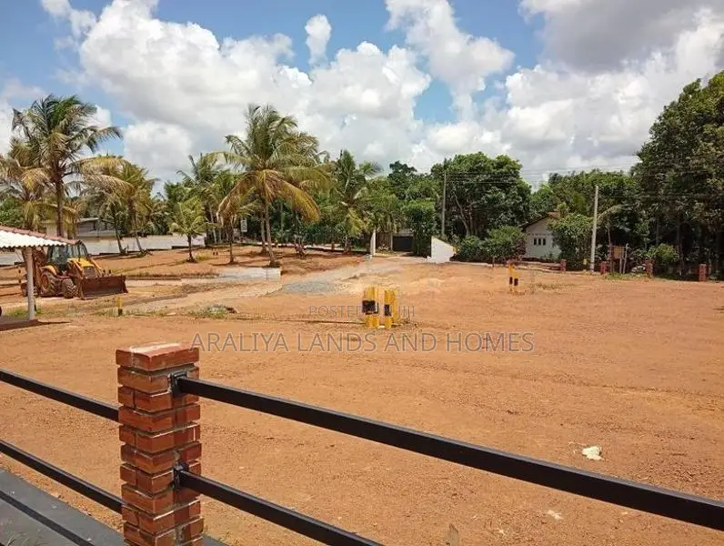 Land for Sale in Homagama