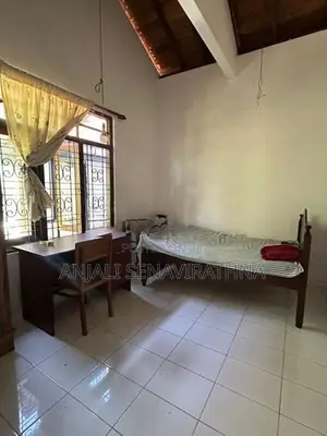 Two Rooms For Rent In Minuwangoda (Only Women)