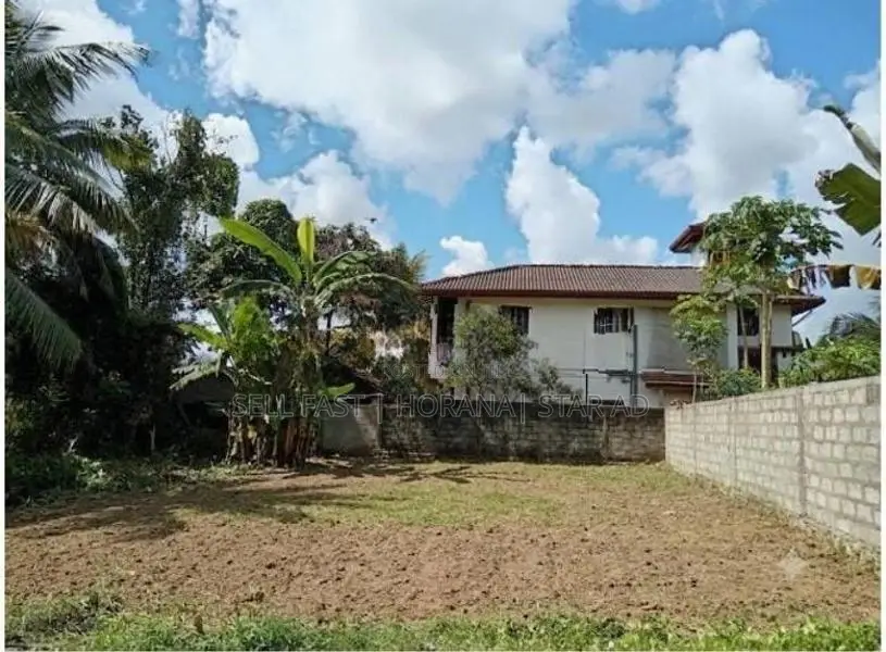 හොරණින් පදිංචියටම සකස් කල සුපිරි බිම් කොටසක් වහාම විකිණීමට