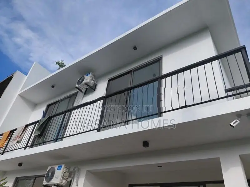 Brand New 3.Story House for Sale Kottawa
