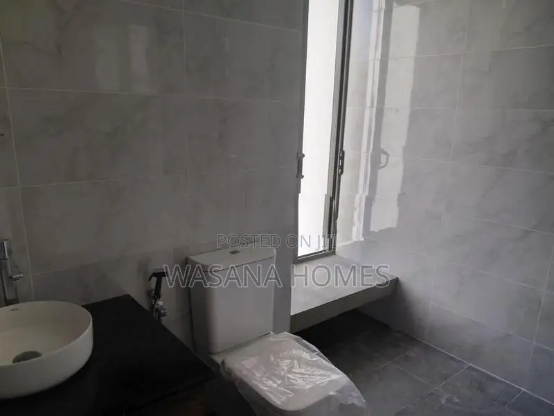 Brand New 3.Story House for Sale Kottawa