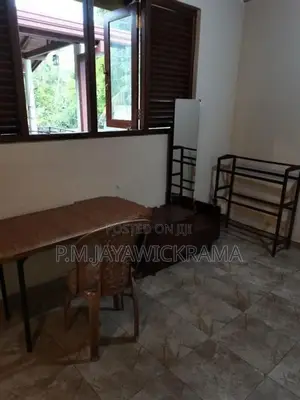 Fully furnished Room for Rent in Thalawathugoda