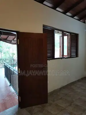 Fully furnished Room for Rent in Thalawathugoda