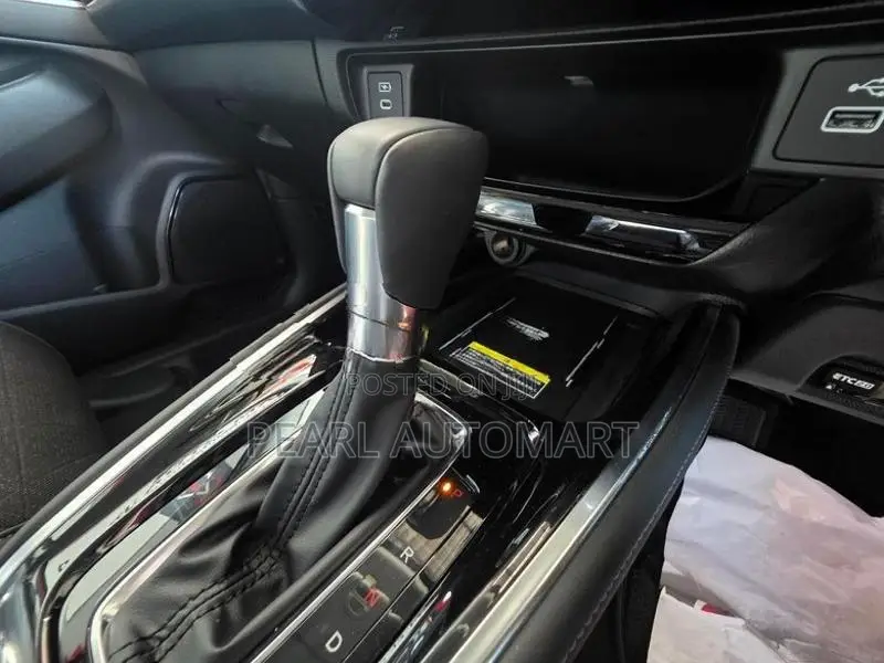 Honda Vezel Z Wireless+ApplePlay 2025