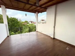 Near Pelawaththa Junction - 4 Bed Luxury House for Rent
