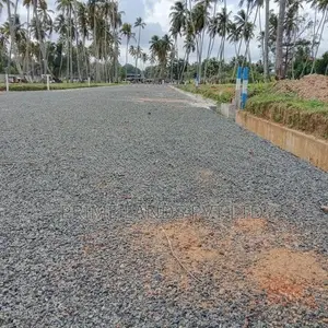 පැල්ලන්දෙණිය හන්දියෙන්ම ඉඩමක්