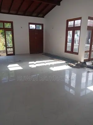 Brand New First Floor House for Rent in Raththanapitiya