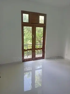 Brand New First Floor House for Rent in Raththanapitiya