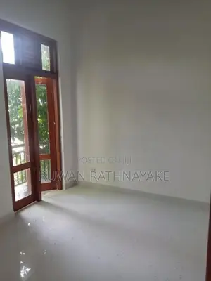Brand New First Floor House for Rent in Raththanapitiya